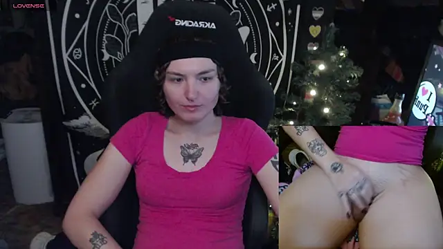 BrandiWRLD 999 online show from 13, 1, 2025