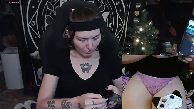 BrandiWRLD 999 online show from 26, 1, 2025