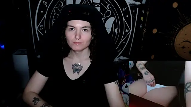 BrandiWRLD 999 online show from 1, 10, 2025