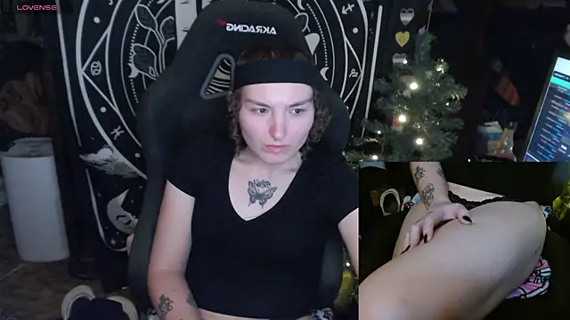 BrandiWRLD 999 online show from 17, 1, 2025