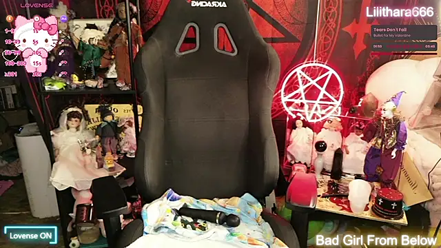 BrandiWRLD 999 online show from 8, 4, 2026