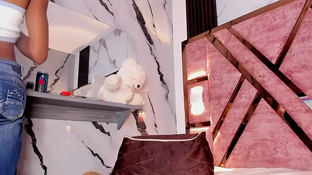 tifany bigdick online show from 15, 12, 2025