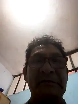 ardiente47 online show from 23, 10, 2025