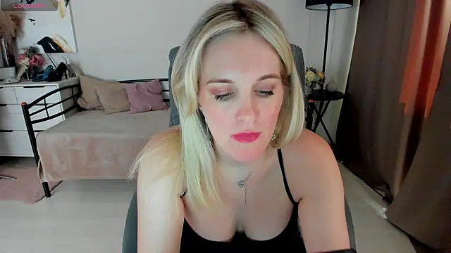 Snapshot of I_D_A chatting on 16, 3, 2025 I D A online show from 16, 3, 2025