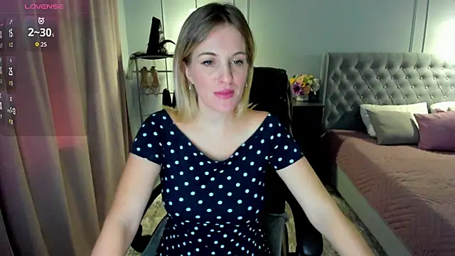 Snapshot of I_D_A chatting on 21, 9, 2025 I D A online show from 21, 9, 2025