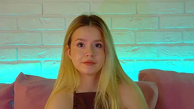 MilanaBalmain online show from 28, 2, 2026