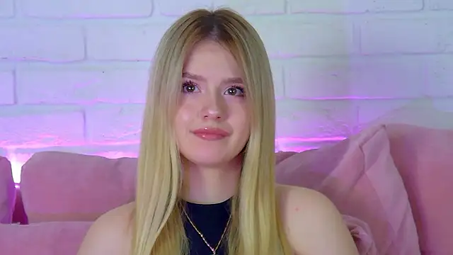 MilanaBalmain online show from 18, 2, 2026