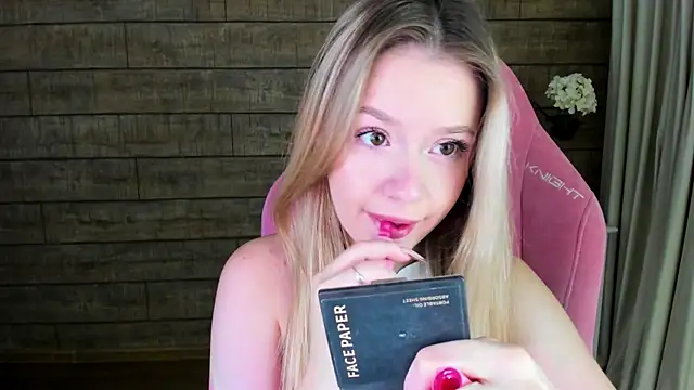 MilanaBalmain online show from 15, 9, 2025