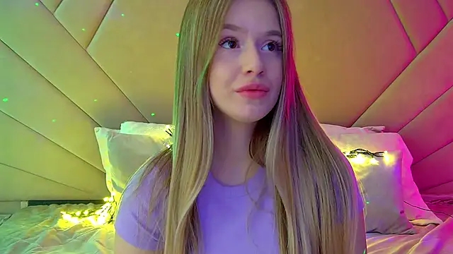 MilanaBalmain online show from 8, 3, 2025