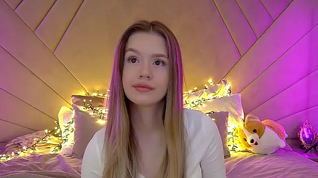 MilanaBalmain online show from 19, 3, 2025