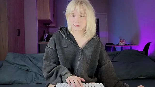 Gregory Byyrd online show from 17, 10, 2025