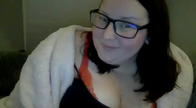 Curvy-Clare-30 online show from 6, 12, 2024