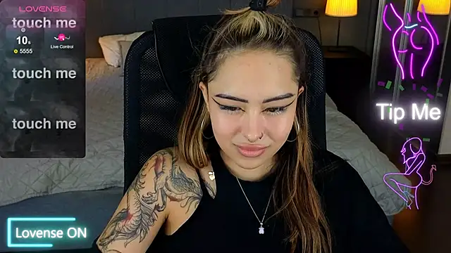 Snapshot of baby__kim chatting on 19, 10, 2025 baby kim online show from 19, 10, 2025