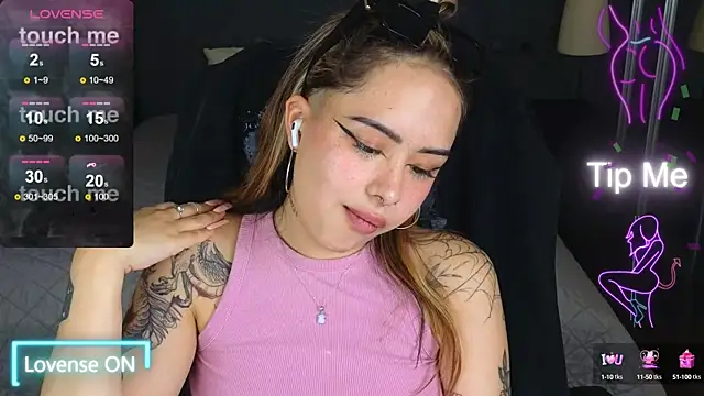 Snapshot of baby__kim chatting on 9, 10, 2025 baby kim online show from 9, 10, 2025