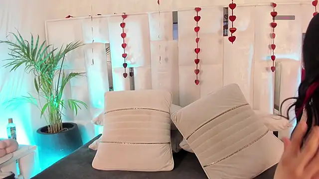 im nika  online show from 15, 2, 2026