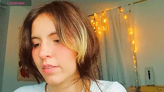 cherrybom969 online show from 23, 2, 2025