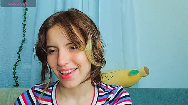 cherrybom969 online show from 4, 2, 2025