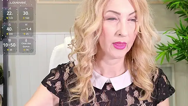 LadyLeea online show from 17, 11, 2025