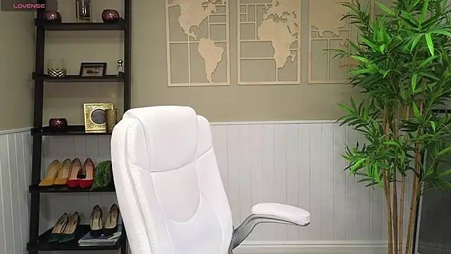 LadyLeea online show from 3, 3, 2025