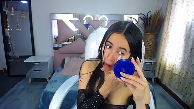 Mia Fischer online show from 29, 10, 2025