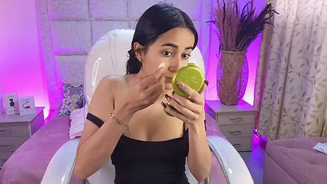 Mia Fischer online show from 9, 4, 2026