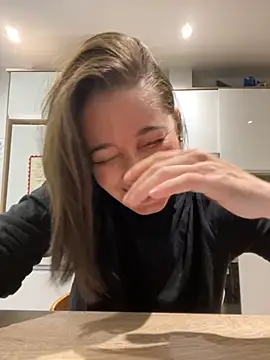 adarussell online show from 4, 10, 2025