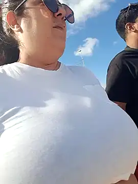 kittymorenita26 online show from 13, 1, 2025