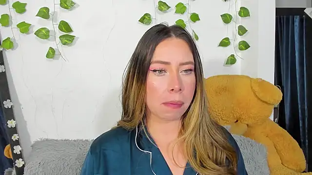 JanneKim online show from 1, 12, 2025