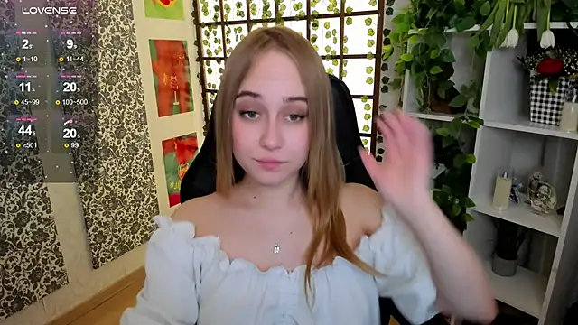 LianaBright online show from 9, 3, 2025