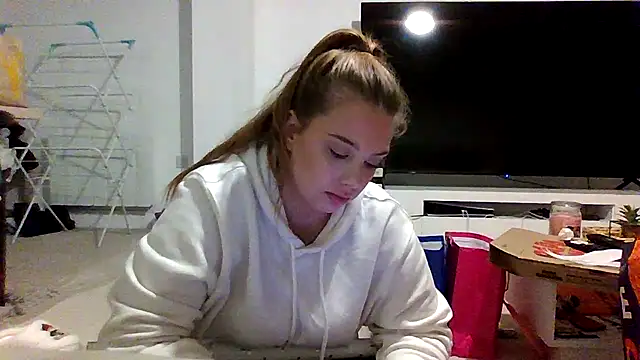 Krystal Tx online show from 31, 10, 2025