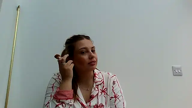 Krystal Tx online show from 17, 10, 2025