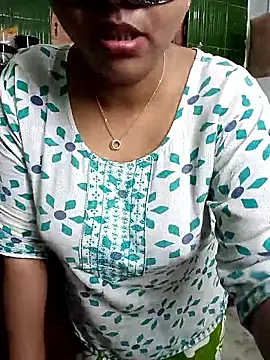 EeshaBhabi online show from 8, 4, 2026