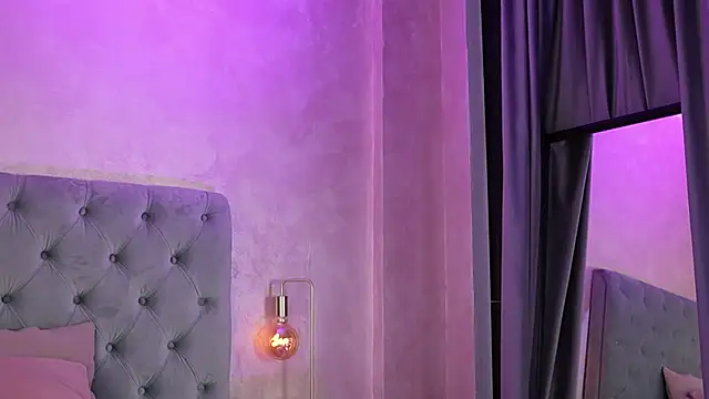 LucyWilow online show from 23, 12, 2025