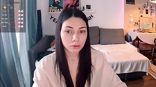 valorant girl online show from 10, 3, 2026