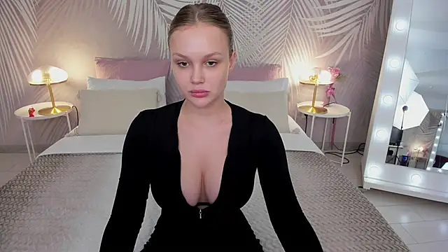 KiraDaring online show from 13, 1, 2025