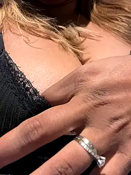 Snapshot of TEMPTING-TAMMY chatting on 9, 9, 2025 TEMPTING-TAMMY online show from 9, 9, 2025