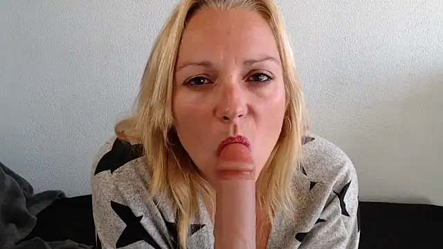 Doucelouve9 online show from 10, 11, 2025