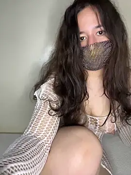 Snapshot of Rouh_ chatting on 29, 9, 2025 Rouh online show from 29, 9, 2025