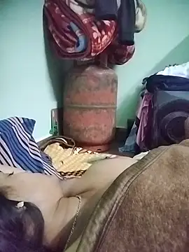 aadhini01 online show from 14, 3, 2025