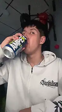 Stiven 017 online show from 7, 2, 2026