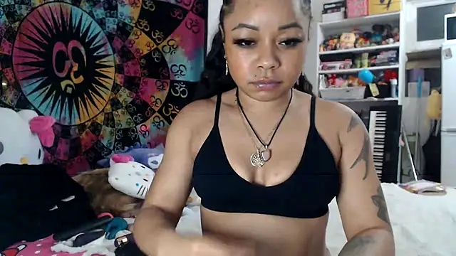 Snapshot of ChloeRebel chatting on 1, 2, 2026 ChloeRebel online show from 1, 2, 2026