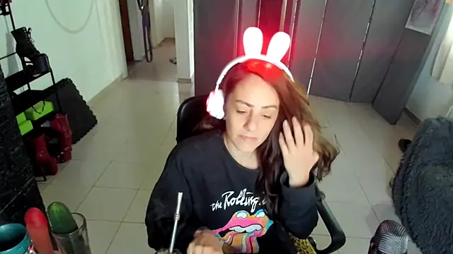 jessiburningheels online show from 27, 2, 2025