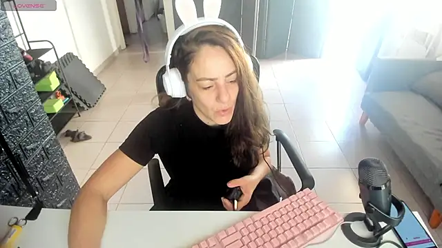 jessiburningheels online show from 17, 3, 2025