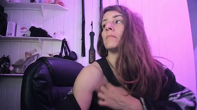 jessiburningheels online show from 23, 9, 2025