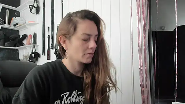 jessiburningheels online show from 7, 11, 2025