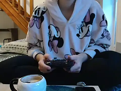 Lauzo21 online show from 6, 10, 2025