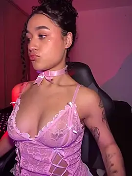 Crystal Dluna online show from 29, 11, 2025