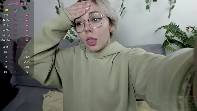 Snapshot of whoa-hoa-hoa-hoa-hoa chatting on 7, 10, 2025 whoa-hoa-hoa-hoa-hoa online show from 7, 10, 2025