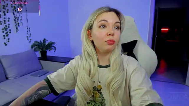 Snapshot of whoa-hoa-hoa-hoa-hoa chatting on 24, 11, 2025 whoa-hoa-hoa-hoa-hoa online show from 24, 11, 2025