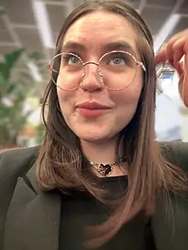 meow girl online show from 7, 10, 2025